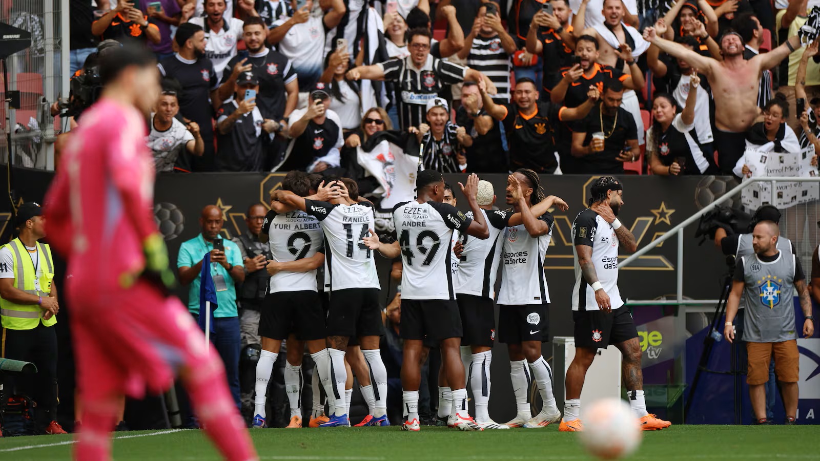 Corinthians vence o Flamengo, conquista a Supercopa e é o 1º campeão de 2026